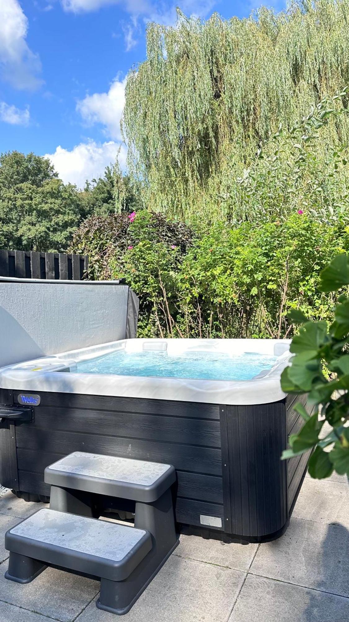 De Luxe Bed &Wellness Villa 's-Hertogenbosch  Exterior foto