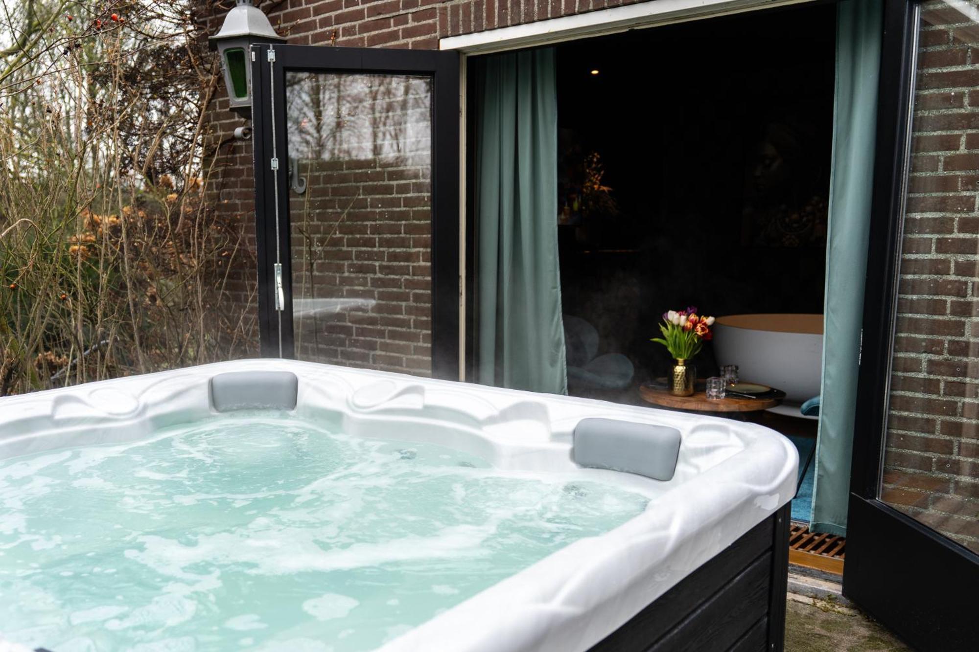 De Luxe Bed &Wellness Villa 's-Hertogenbosch  Exterior foto